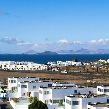 Marina Oasis-private Pool, Air-con, Sat Tv * Playa Blanca (Lanzarote)