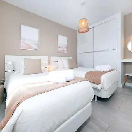 Marina Oasis-private Pool, Air-con, Sat Tv Playa Blanca (Lanzarote)