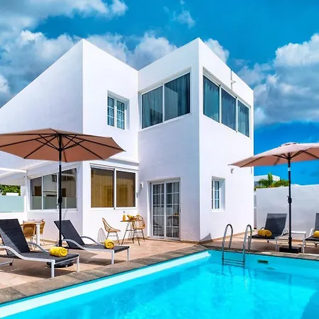 Marina Oasis-private Pool, Air-con, Sat Tv *
