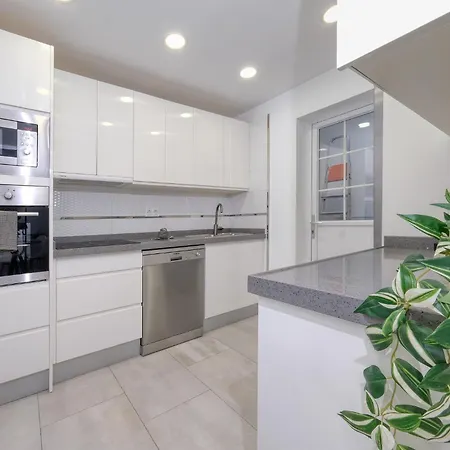 Marina Oasis-private Pool, Air-con, Sat Tv