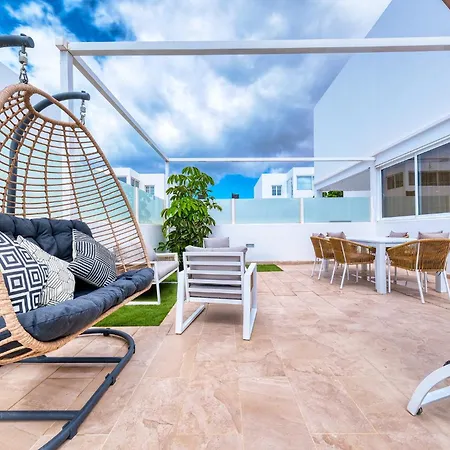 Marina Oasis-private Pool, Air-con, Sat Tv * Playa Blanca (Lanzarote)